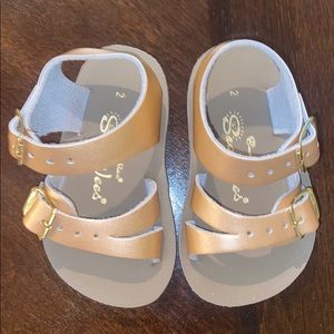 Rose gold sea wees sun sans